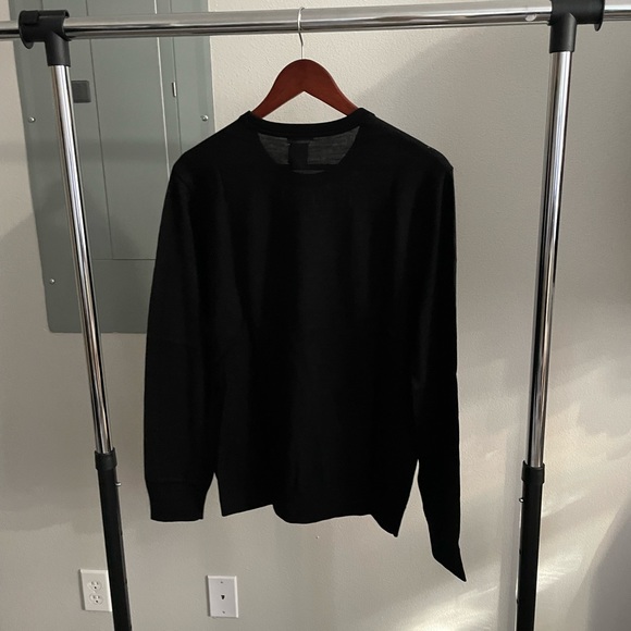 NWT GAP Crew Neck Sweater in Merino Wool - Picture 7 of 7